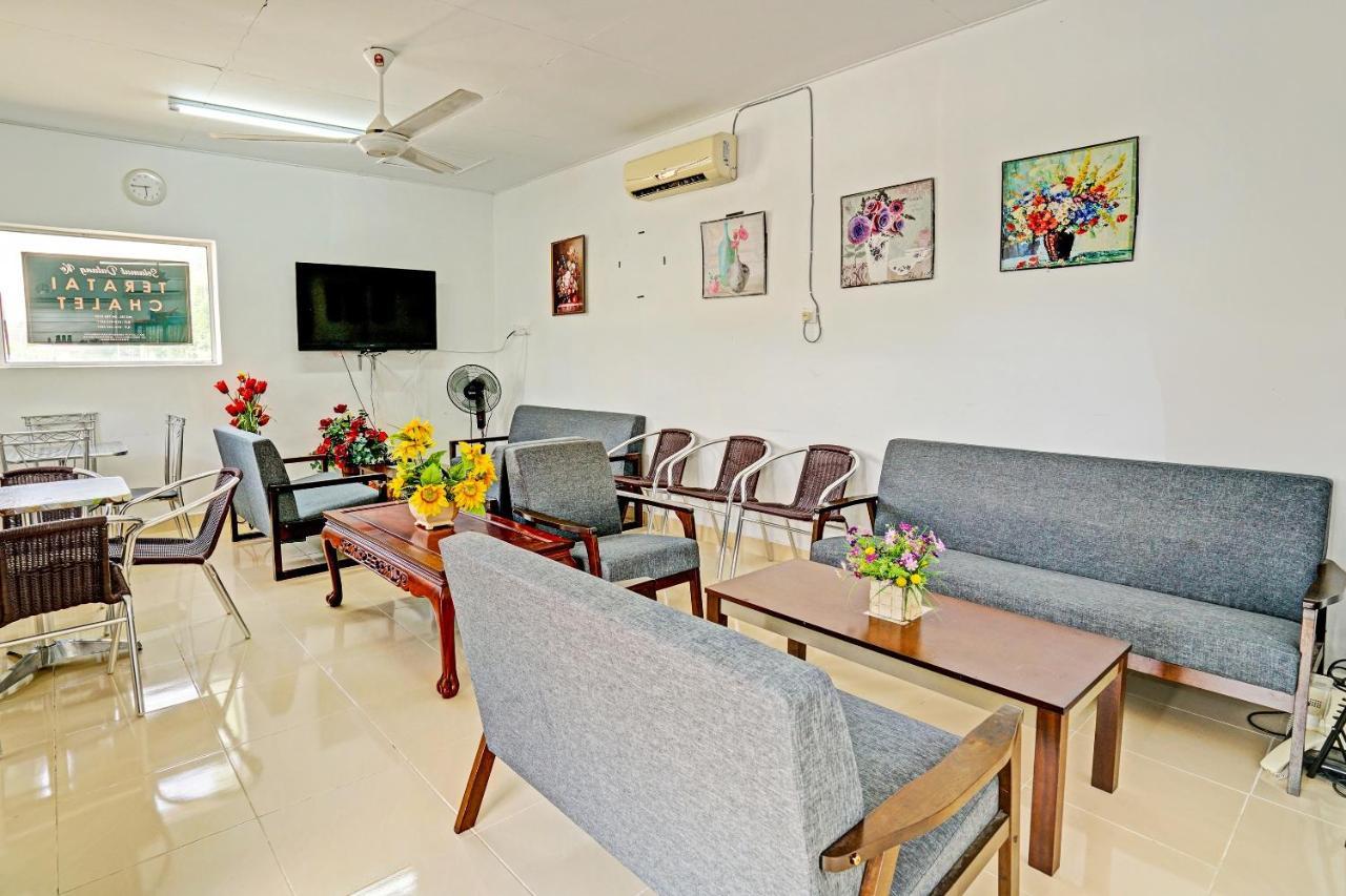 ホテル Capital O 90423 Teratai Chalet Kampong Raja エクステリア 写真